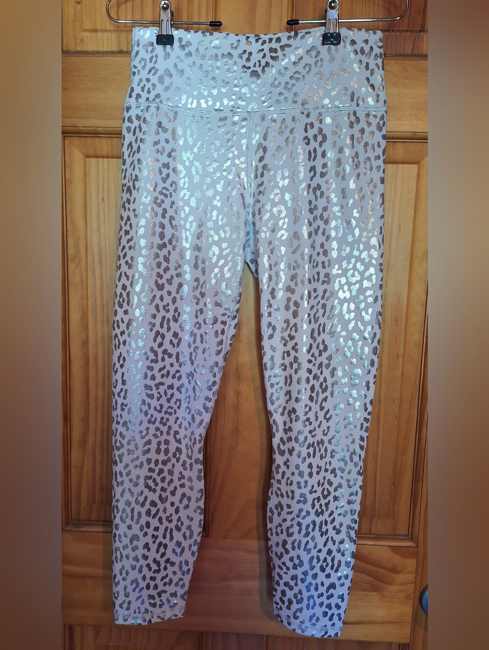 Shimmer Leopard Print High-Waist Leggings - White Medium Fabletics